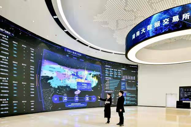 泉州全國(guó)第五家、中部第一家！艾比森大屏點(diǎn)亮湖南大數(shù)據(jù)交易所